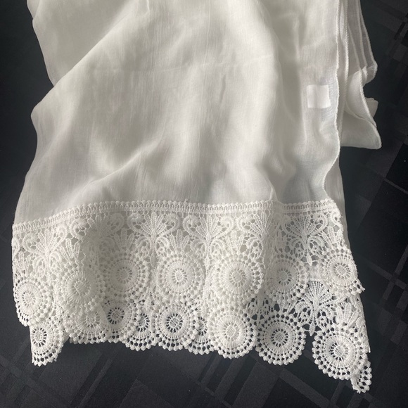 New Harmonie White Scarf - Picture 2 of 5